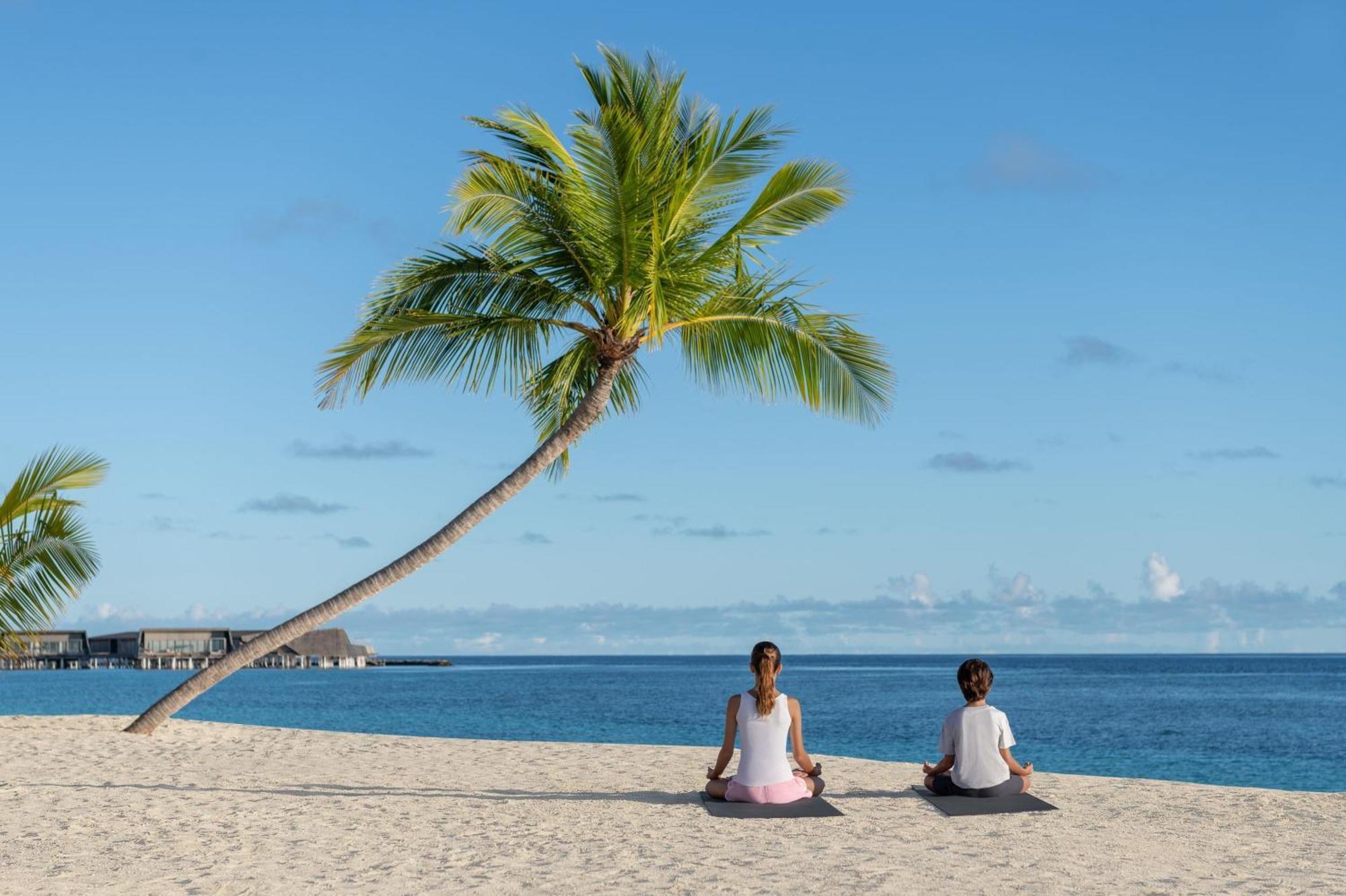 The St. Regis Maldives Vommuli Resort Hulhudheli Exterior photo